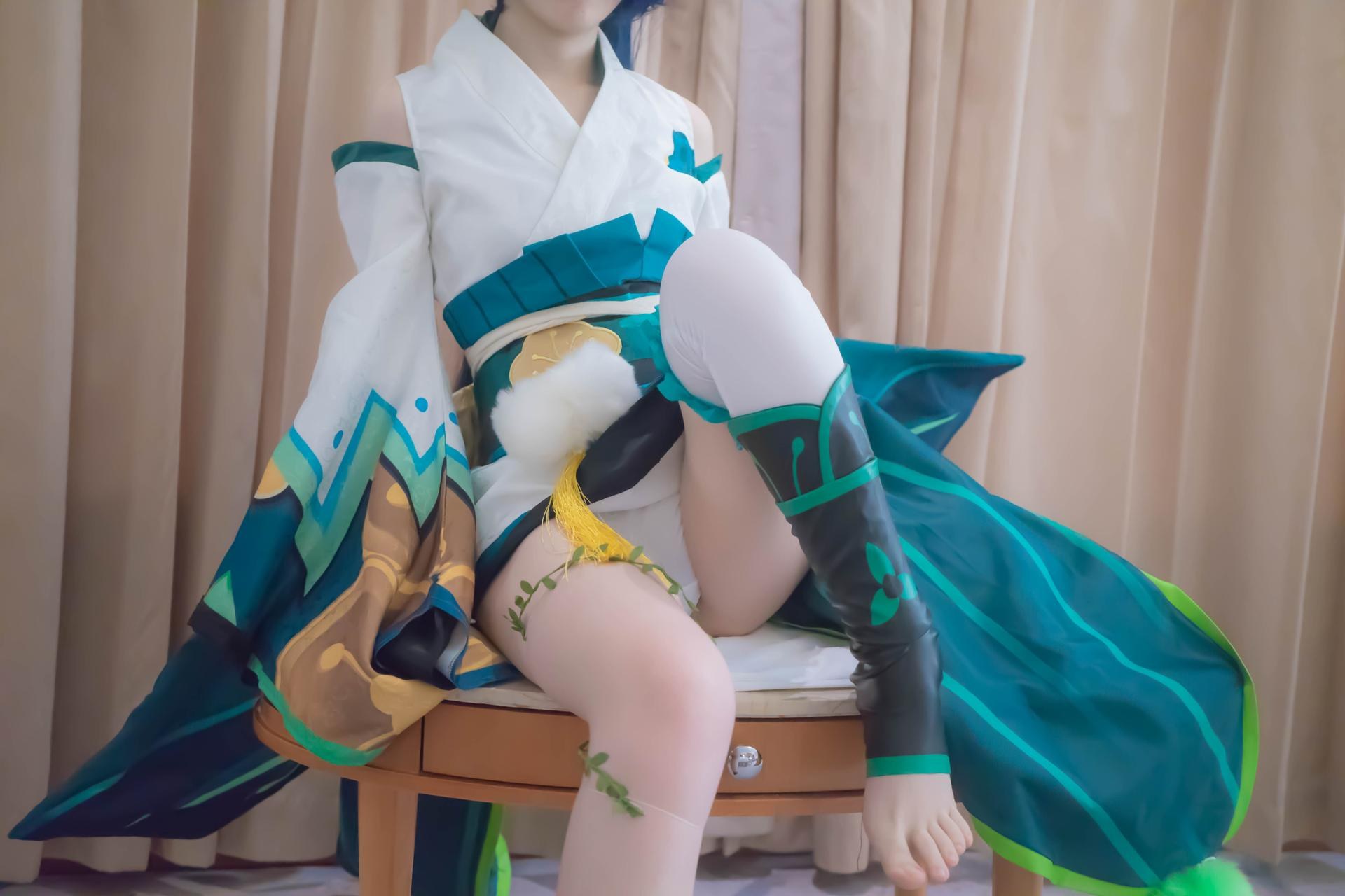 [cosplay] 少女映画 - 阴阳师 萤草：翘臀白丝露穴大尺度角色还原 91P1V
