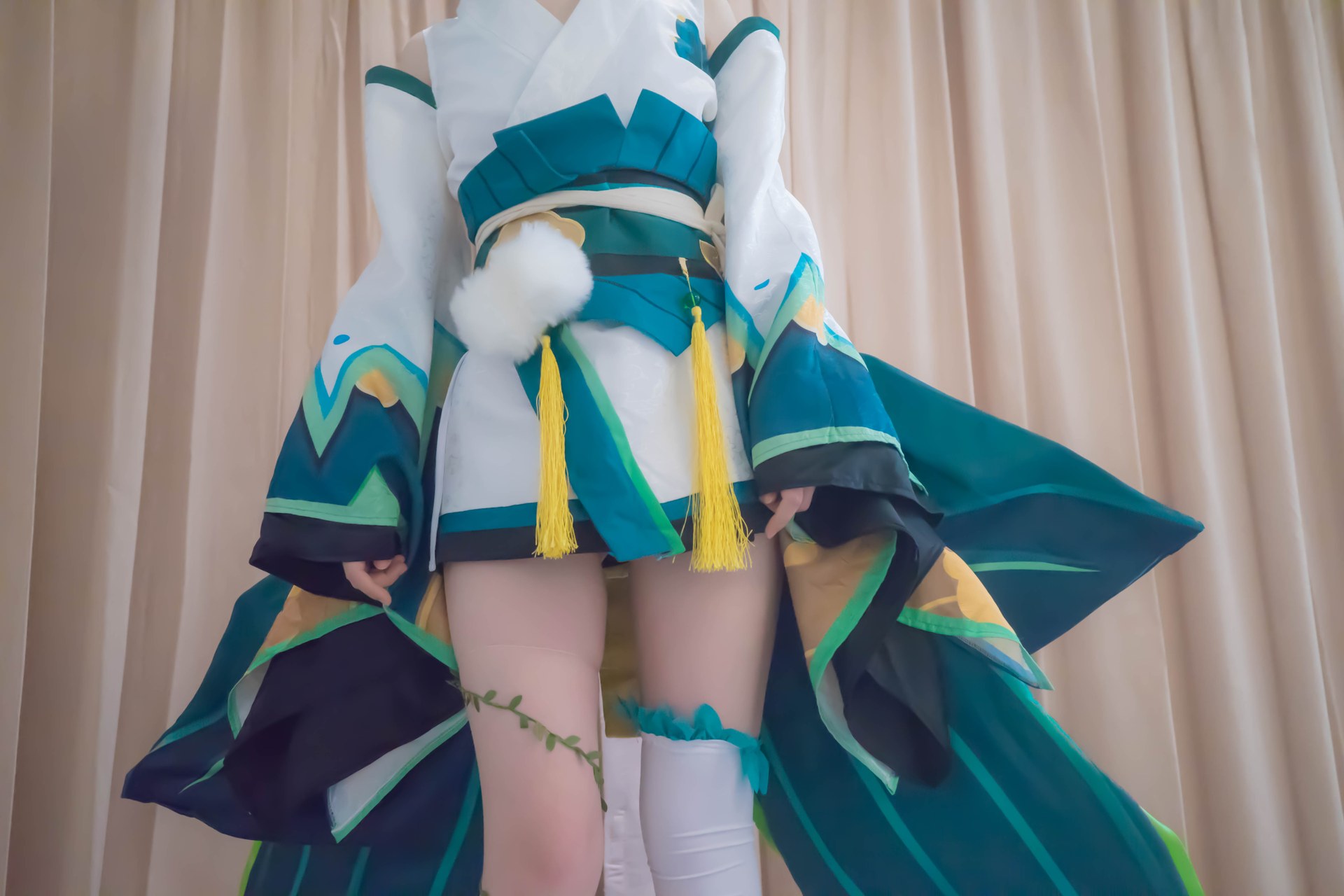 [コスプレ] Shaonv Yinghua - Onmyoji Hotarugusa: 大胆な構成 露出表現 ヒップライン 写真集 91P1V