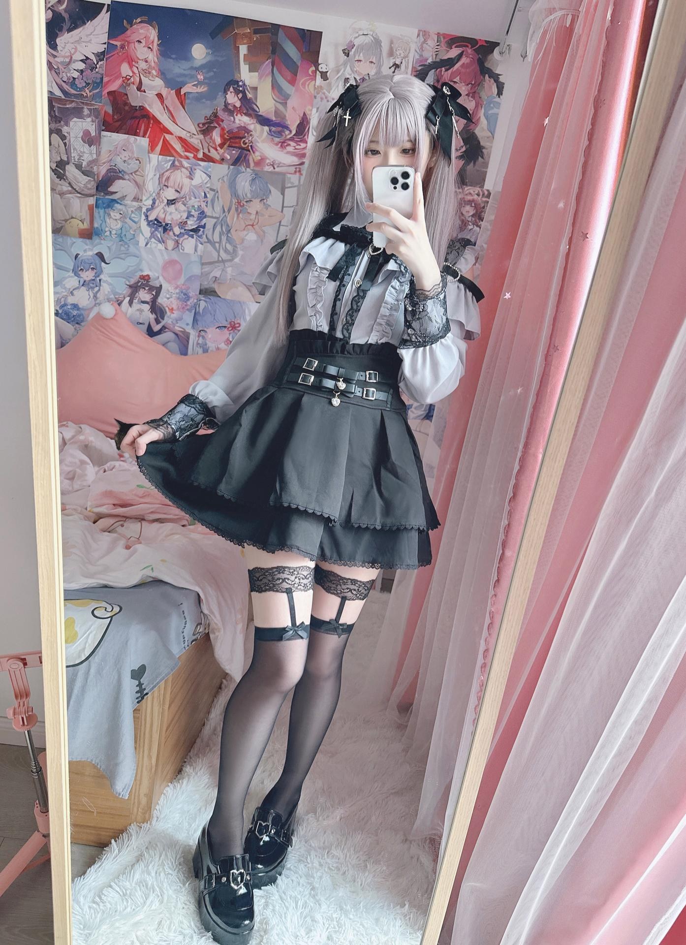 [私房] 習呆呆 - 私服主題：黑絲翘臀露穴私房寫真 20P2V