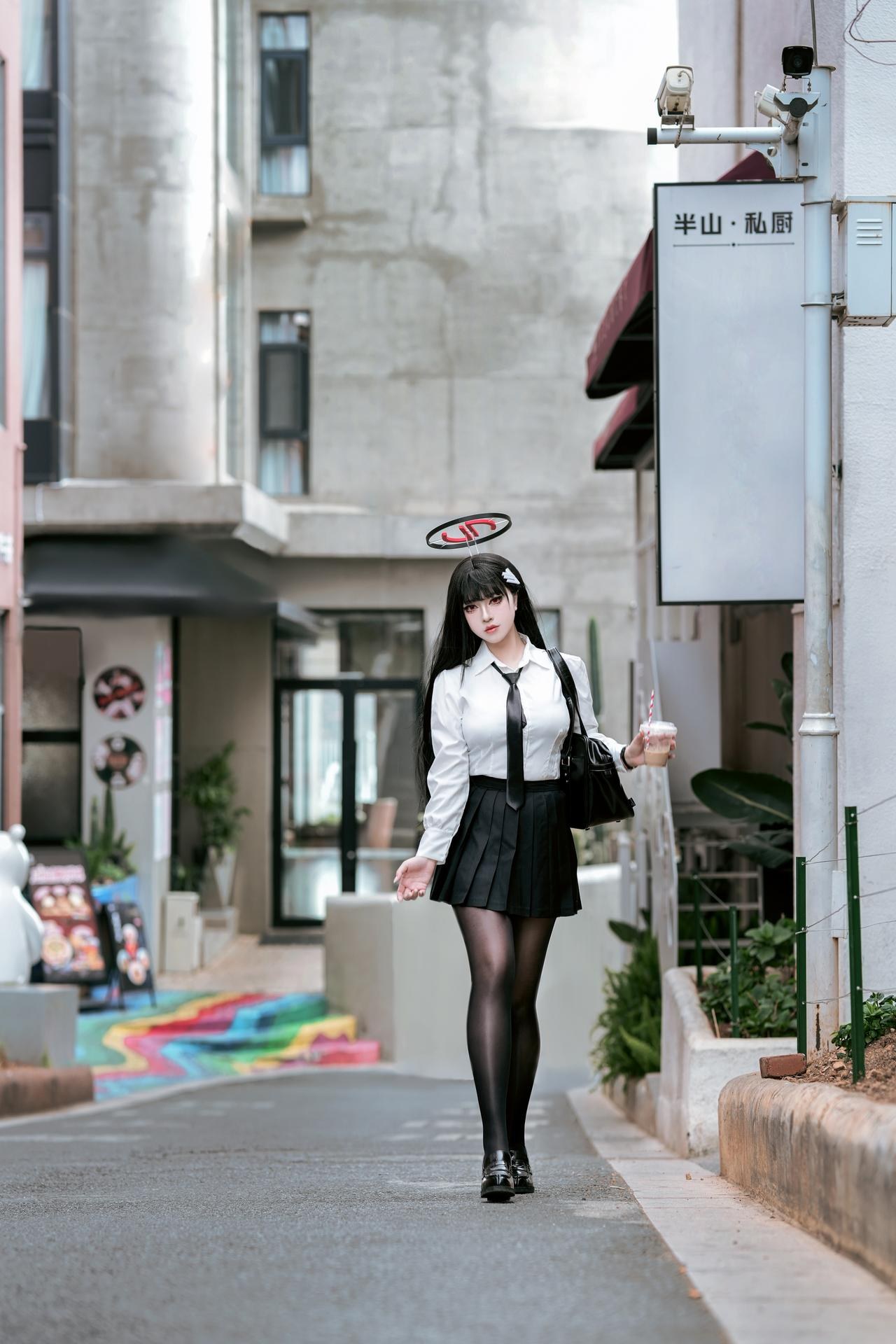 [cosplay] 半半子 - 蔚藍檔案 調月莉音：竞泳美腿大尺度 64P5V