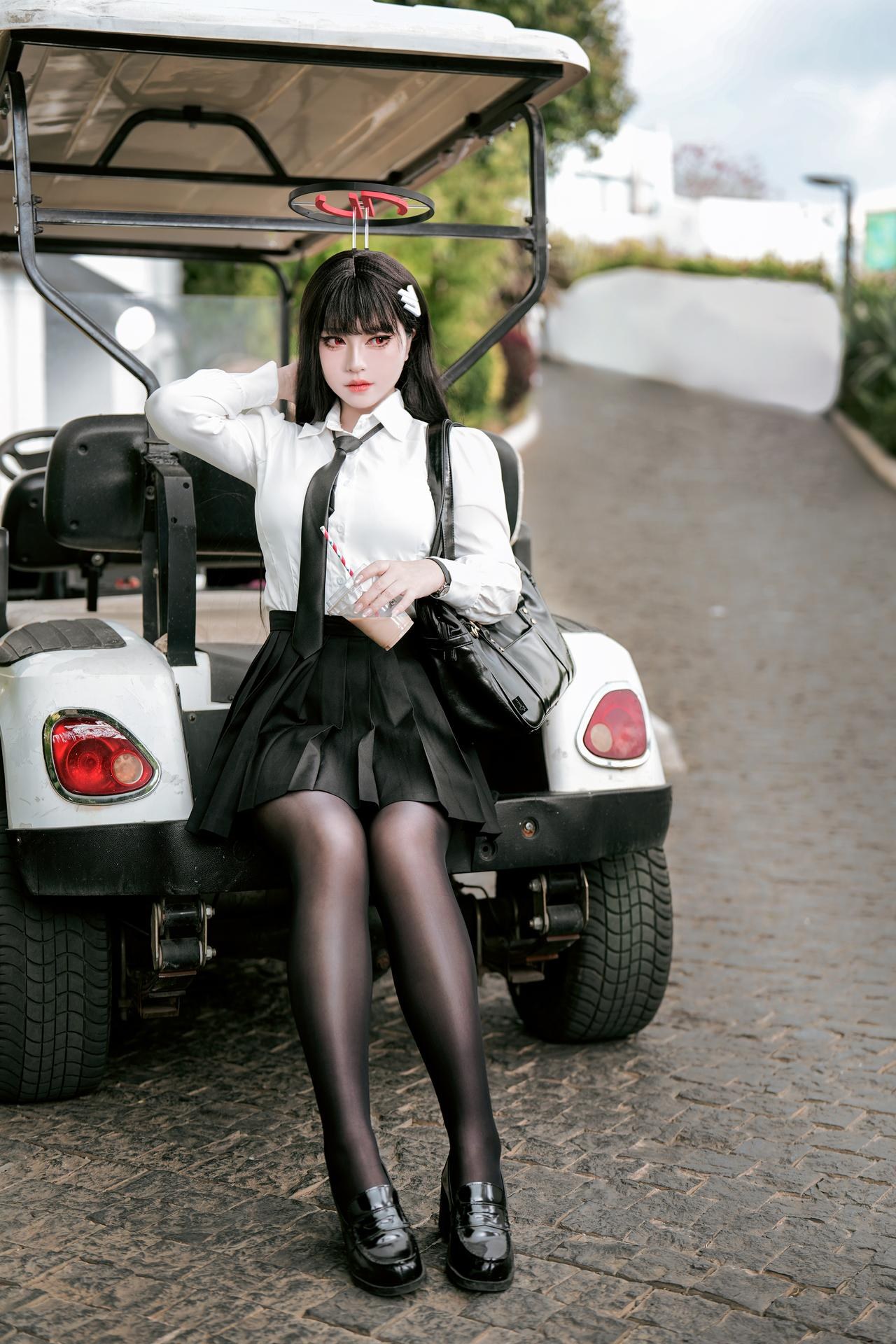 [cosplay] 半半子 - 蔚藍檔案 調月莉音：竞泳美腿大尺度 64P5V