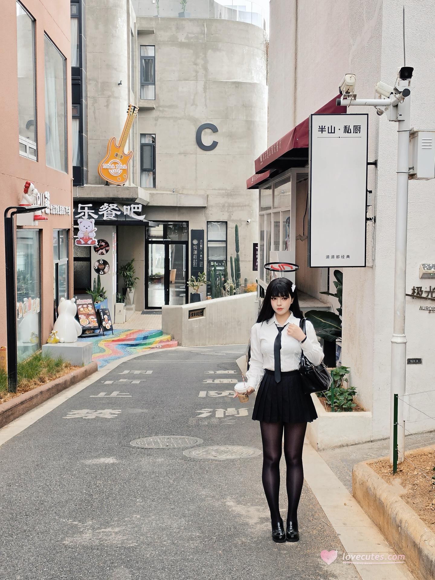 [cosplay] 半半子 - 蔚藍檔案 調月莉音：竞泳美腿大尺度 64P5V