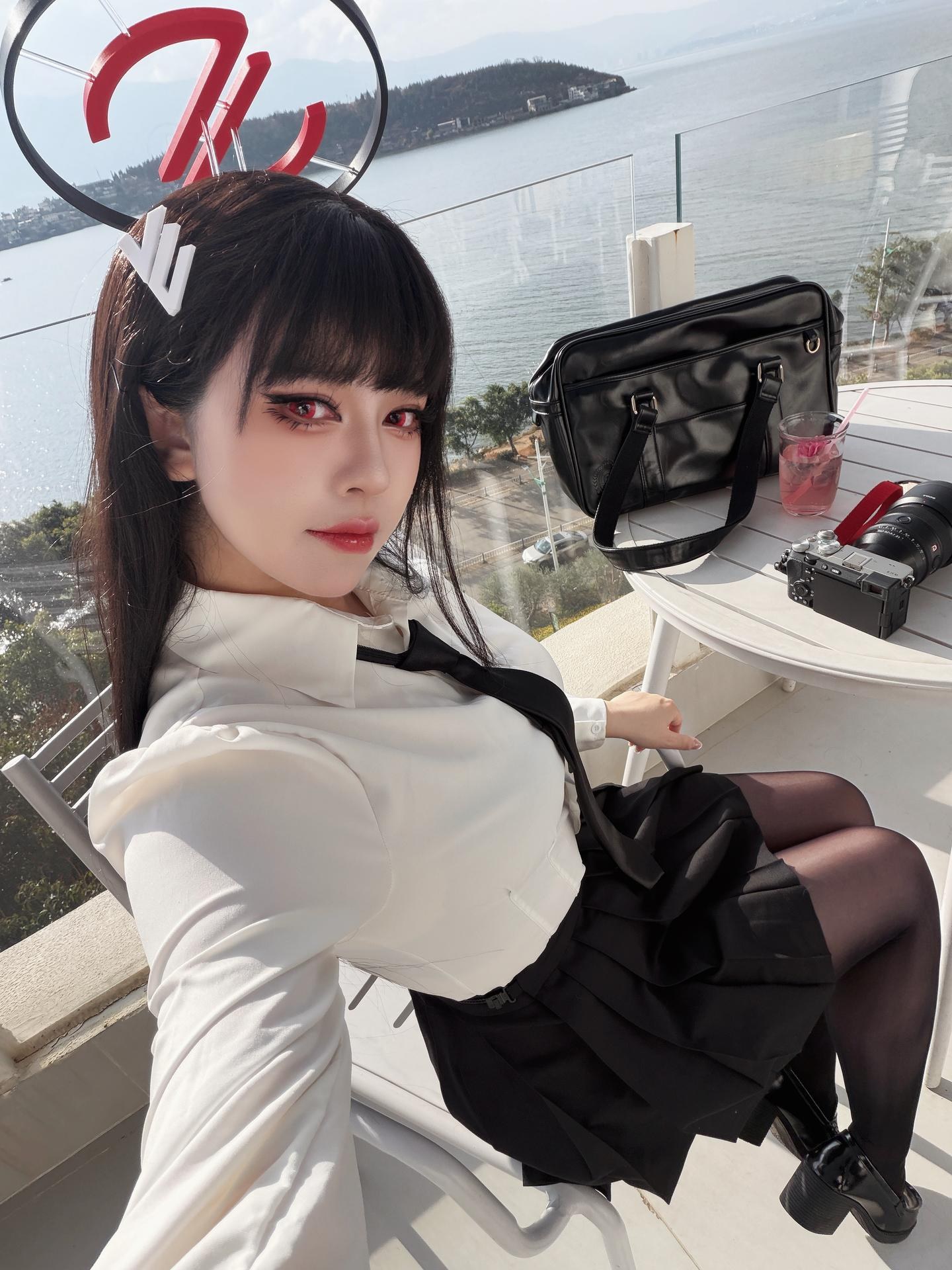 [cosplay] 半半子 - 蔚藍檔案 調月莉音：竞泳美腿大尺度 64P5V