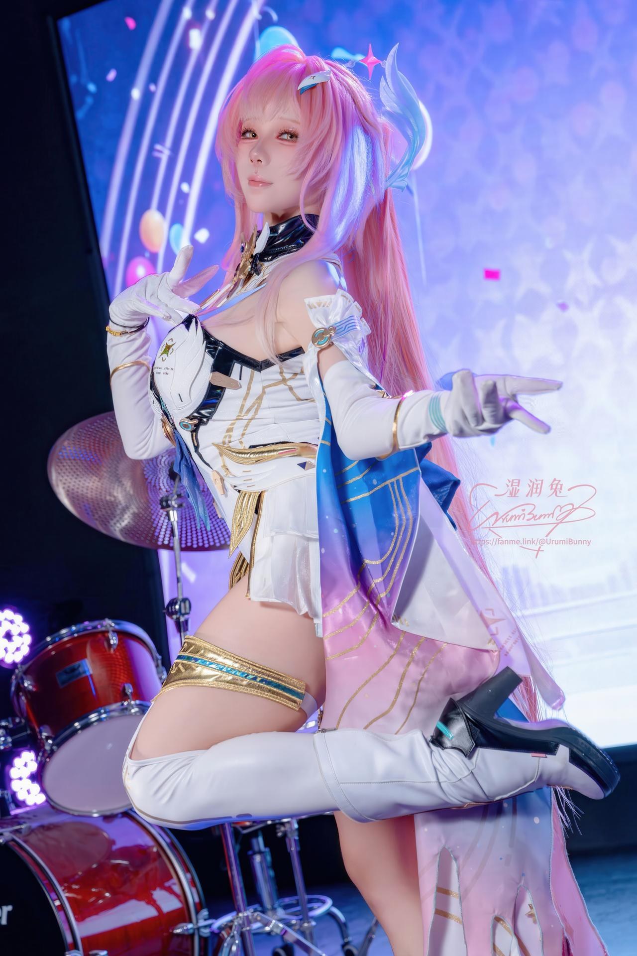 黏黏团子兔 - 爱弥斯角色视频 写真セット 108P3V